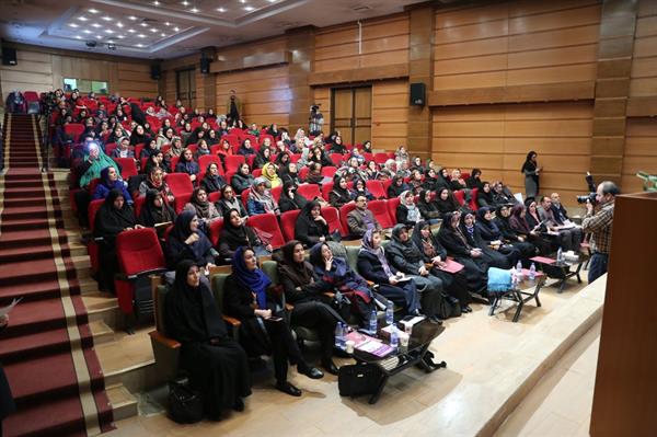 برگزاری چهاردهمین همایش زنان کارآفرین، زندگی و کار در قزوین