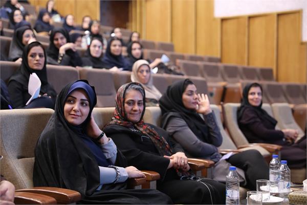 کارگاه آموزشی خود دوست داشتنی من