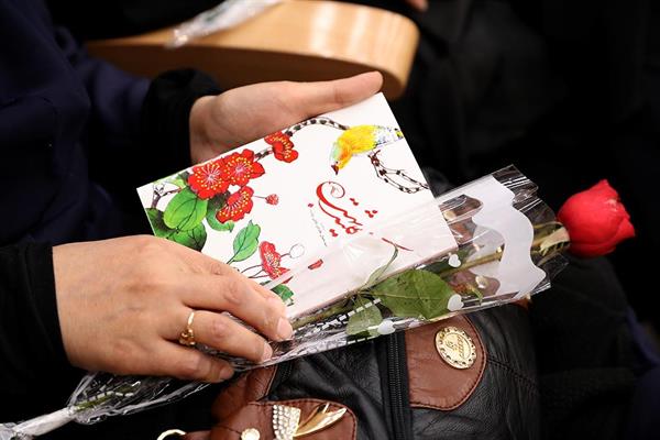 مراسم بزرگداشت مقام زن و روز مادر