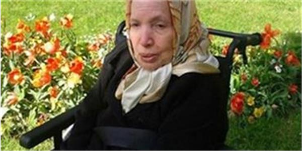 خدیجه انقلاب همچنان گرفتار غربت