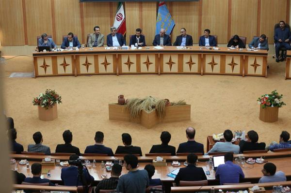 دیدار-صمیمی-وزیر-ارتباطات-و-فناوری-اطلاعات-با-جوانان-و-نخبگان-حوزه-ICT-استان-گیلان