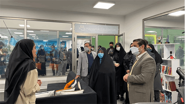 موانع قانونی حضور زنان در هیات مدیره شرکتهای دانش بنیان باید بازنگری شود