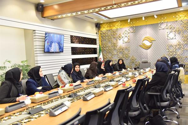 جلسه شورای بانوان وزارت سازمانها و شرکت های تابعه با حضور بخش خصوصی با میزبانی سازمان تنظیم و مقررات و ارتباطات رادیویی- چهارم آذر