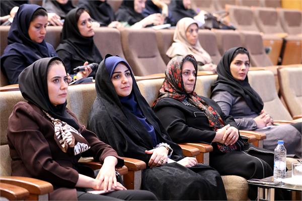 کارگاه آموزشی خود دوست داشتنی من