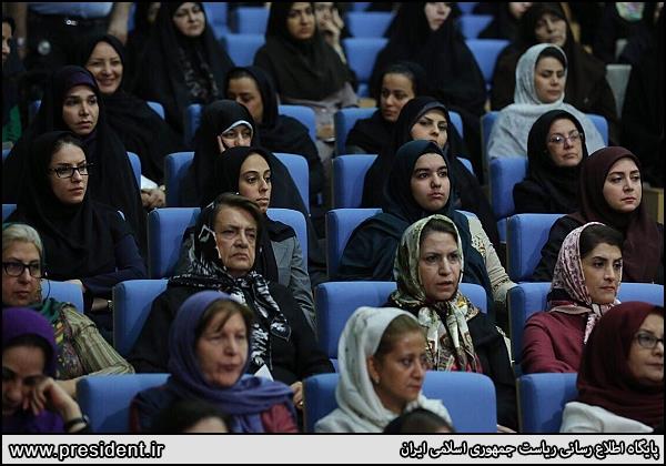 ضیافت افطار با فعالان حوزه زنان و خانواده