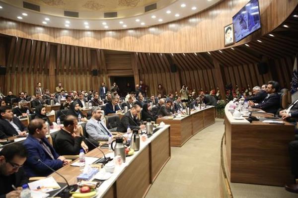 نشست-وزیر-ارتباطات-با-فعالان-و-نخبگان-حوزه5-IT-و-ICT-استان-سمنان