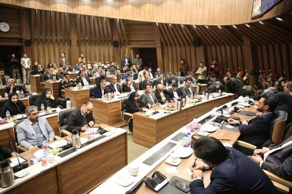 نشست-وزیر-ارتباطات-با-فعالان-و-نخبگان-حوزه5-IT-و-ICT-استان-سمنان