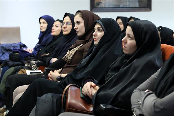 کارگاه آموزشی خود متفاوت من