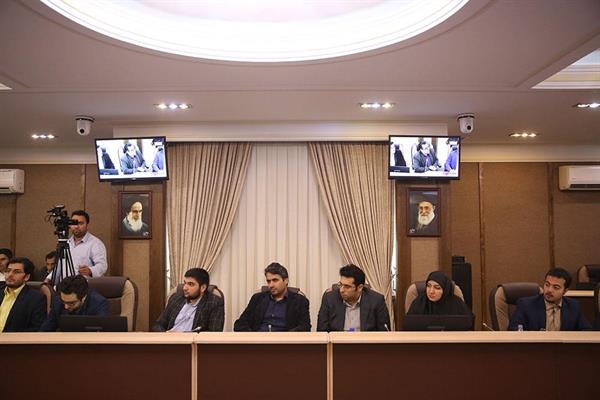 دیدار وزیر ارتباطات و فناوری اطلاعات با فعالان سیاسی
