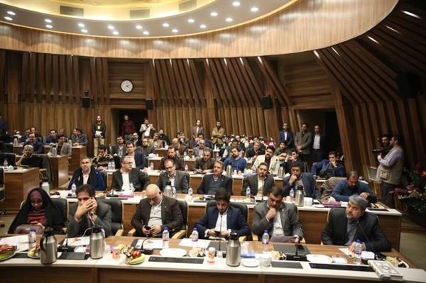 نشست-وزیر-ارتباطات-با-فعالان-و-نخبگان-حوزه5-IT-و-ICT-استان-سمنان