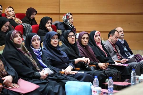 برگزاری چهاردهمین همایش زنان کارآفرین، زندگی و کار در قزوین