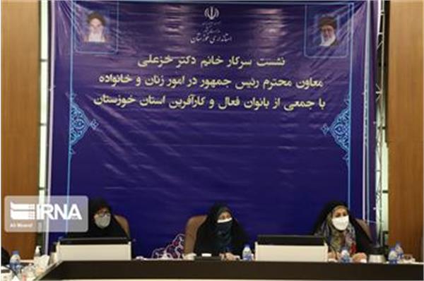 بر طرف کردن مشکلات اقتصادی و معیشتی مقدمه ای برای اجرای مسائل فرهنگی است