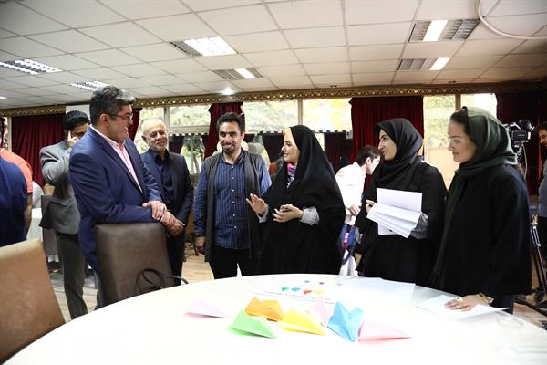 باخانواده در وزارت ارتباطات