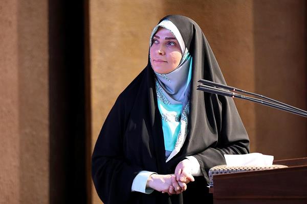 مراسم بزرگداشت مقام زن و روز مادر
