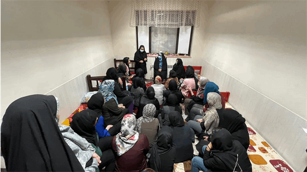 معاون رییس جمهور از مرکز بازپروری زنان و دختران توس در مشهد بازدید کرد
