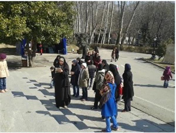 بازدید همکاران خانم به همراه فرزندان از کاخ سعد آباد به مناسبت دهه مبارک فجر