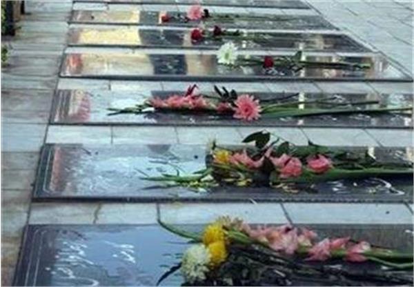 گفتگوی تلفنی معاون رییس جمهور با خانواده های شهدای جنگ تحمیلی و مدافع حرم و گرامیداشت یاد و خاطره آنها