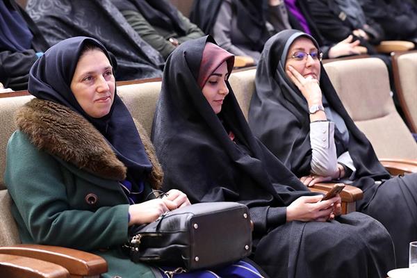 مراسم بزرگداشت مقام زن و روز مادر