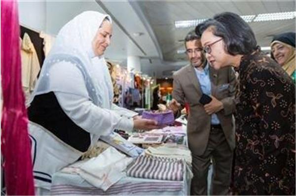 از فروش صنایع دستی در خارج از مرزها تا شناسایی نیازمندان