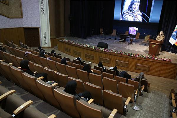 مراسم بزرگداشت مقام زن و روز مادر